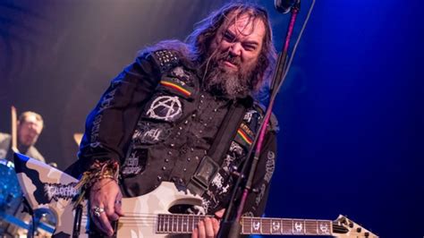 Max Cavalera Reveals His Favorite Sepultura Song | Music News @ Ultimate-Guitar.Com @ Ultimate ...