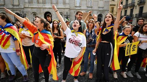 Catalonia's bid for independence from Spain explained - BBC News