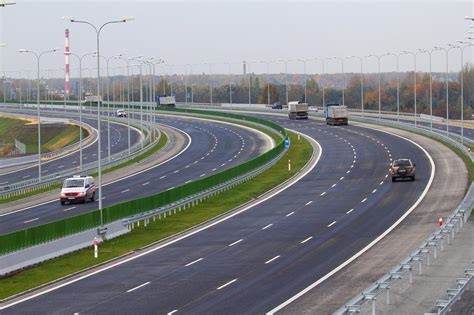 Autostrada A1 / Autostrada A1. Gramar ogrodzi budowaną obwodnicę Częstochowy : Oddano do użytku ...