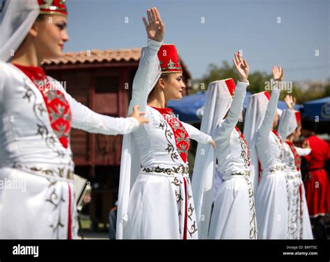 Dancing turkish hijab girl – Telegraph