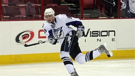 Steven Stamkos and the Quest for 60 Goals | The Hockey Writers