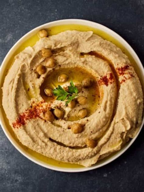 9 Flavourful Variations Of Hummus To Try