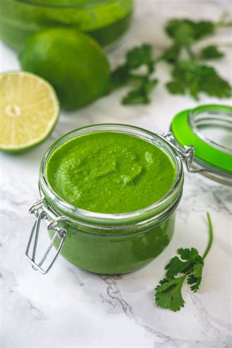 Cilantro Chutney Recipe (Coriander Chutney) - Spice Up The Curry