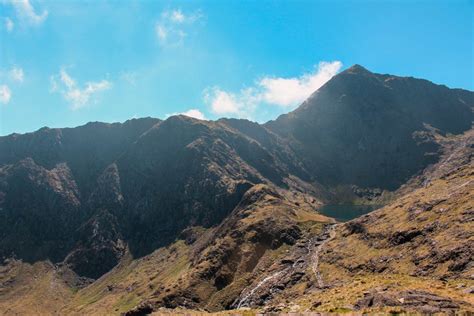 Hiking Snowdon up the most scenic trail - The Global Eyes