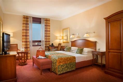 Best Western Premier Hotel Astoria, Zagreb | kimkim