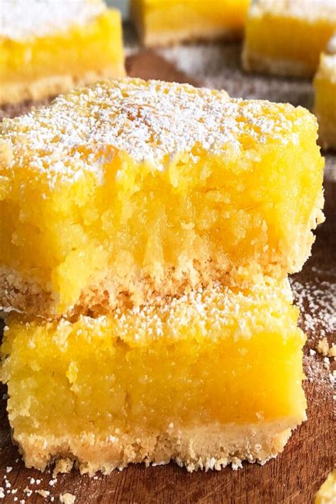 Easy Lemon Bars {Lemon Squares} - CakeWhiz