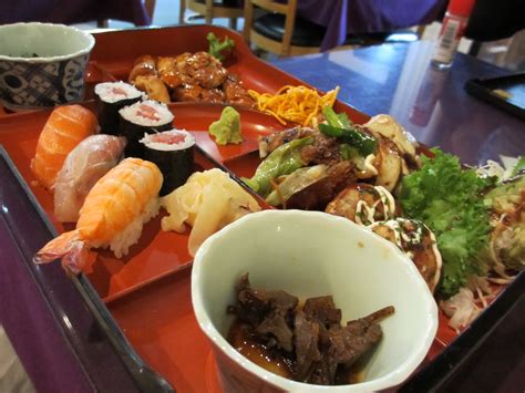 File:Assorted Japanese food.jpg - Wikimedia Commons