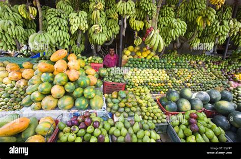 Sri Lanka Kandy woman sale South-fruits Asia South-Asia people native business market-stand ...