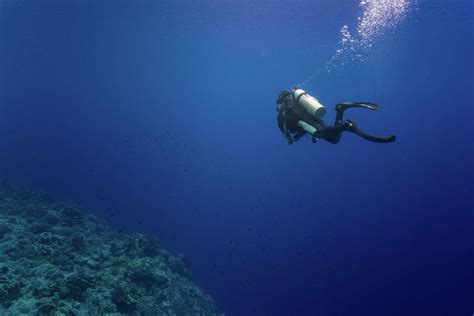 San Antonio man hopes to become world's oldest scuba diver