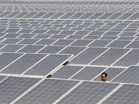 India Building World's Largest Solar Plant - Business Insider