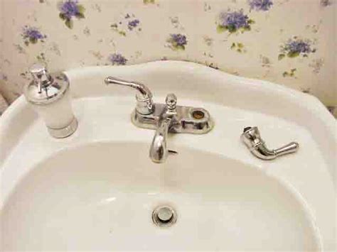 How To Change Bathroom Sink Faucet - Tom's Tek Stop