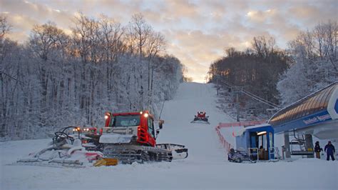 Winter in the Pocono Mountains | Skiing & Sleigh Rides