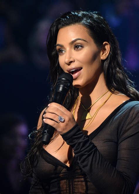 Did Kim Kardashian's Diamond Ring Look Bigger at the VMAs? That's ...