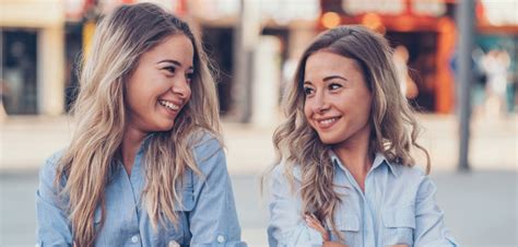 Identical Twin Sisters Battle Breast Cancer Together - Cancer Health