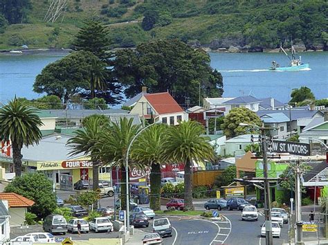 Raglan Town | New zealand beach, Raglan new zealand, New zealand