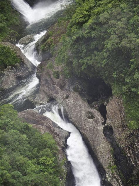 Wild waterfalls on Reunion Island - photo by Serena B. : r/Waterfalls