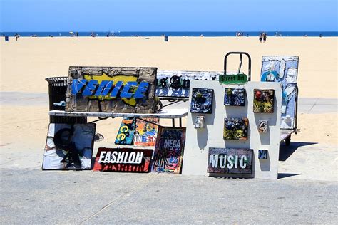 Venice Beach Boardwalk: Shops, Food, Art & Street Performers ...