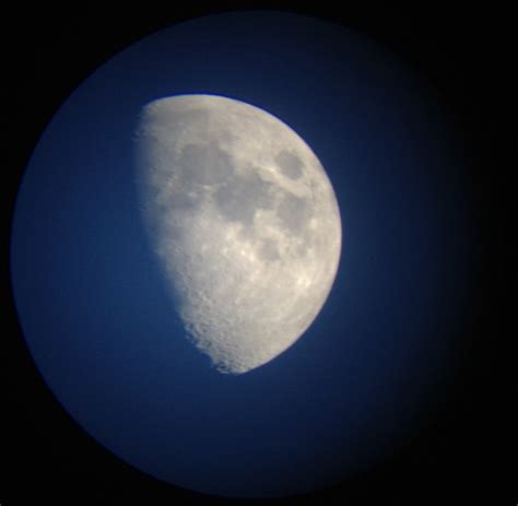 Telescope Skywatch: Astrophotography : Day Moon with iPhone