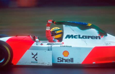 Ayrton Senna Mclaren Mp4 Brazil Flag Formula 1 Racing Helmet Wallpaper ...