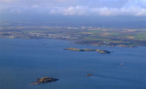 Islands in the Firth of Forth from the... © Thomas Nugent :: Geograph Britain and Ireland