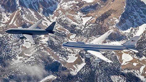 Stunning Air to Air video of the ‘Doomsday Plane’