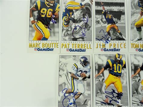 Lot Detail - NFL Lot of 68 Autographed Cards