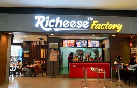 Richeese Factory - Iconmall Gresik