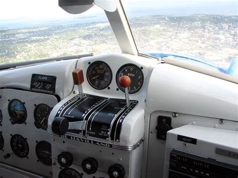 DeHavilland Beaver Cockpit | DHC-2 Beaver Cockpit over Victo… | Flickr