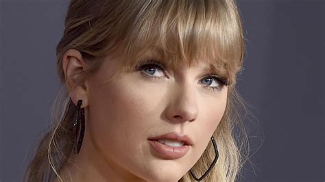 Taylor Swift drops ‘Christmas tree Farm’ song as homage to childhood | news.com.au — Australia’s ...