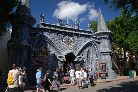 Warner Bros. Movie World - Scooby-Doo Spooky Coaster