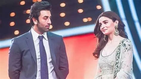 Are Ranbir Kapoor and Alia Bhatt deciding on their honeymoon destination? | Filmfare.com