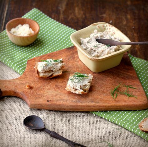 Smoked Mackerel Paté with Horseradish and Dill – TasteFood