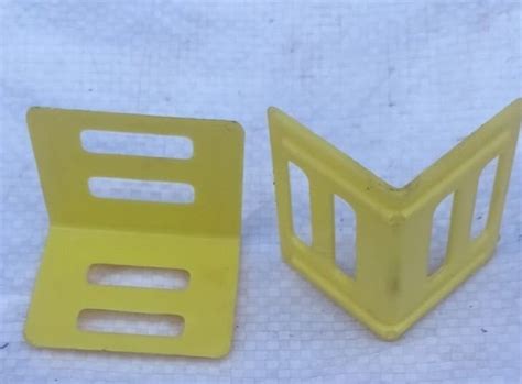 Yellow Plastic Corner Guards, For Packaging Industry, Size: 25mm at Rs ...