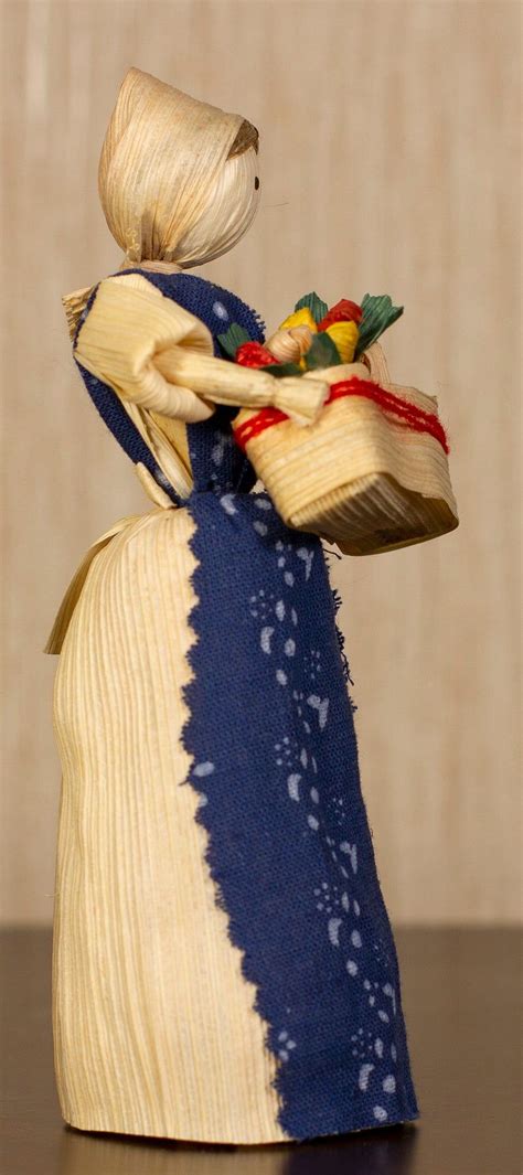 Traditional folk handmade corn husk doll 6 15 cm | Etsy | Corn husk dolls, Corn husk, Corn husk doll