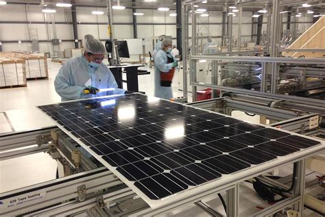 In Texas, Solar Manufacturer Ramps Up Production | The Texas Tribune