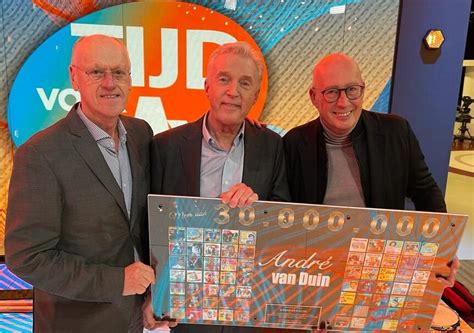 André van Duin receives award for more than 30 million music sales — CTM