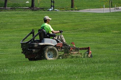 Lehigh Valley Commercial Lawn Mowing: What You Need To Know - EMI Landscape