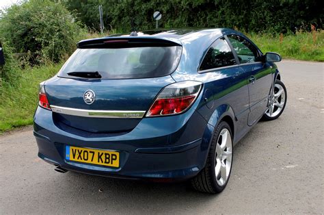 Opel Astra H 2004 - 2006 Hatchback 3 door :: OUTSTANDING CARS