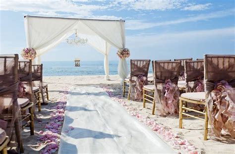 10 Perks of Booking Your Wedding at a Karisma Resort