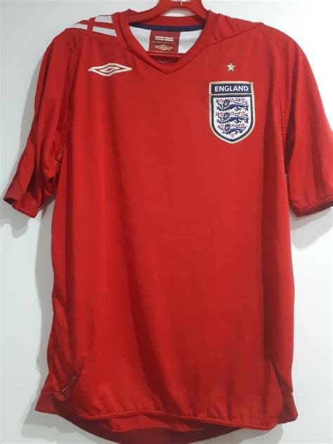 England Nationl Football Team Away Jersey, Men's Fashion, Activewear on Carousell