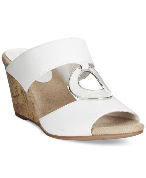 Easy street Ever Mule Wedge Sandals in White | Lyst