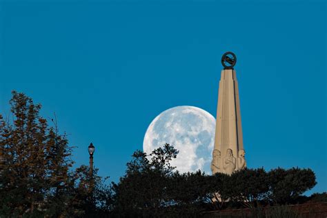 2023 Moonrise and Moonset - Griffith Observatory - Southern California’s gateway to the cosmos!