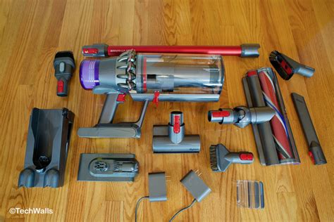 Dyson V11 Outsize Cordless Vacuum Cleaner Review - The Good and Bad ...