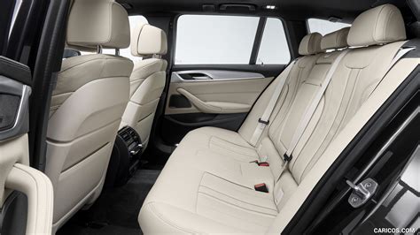 BMW 5 Series Touring | 2021MY | Interior, Rear Seats