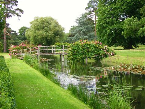 Hever Castle and Gardens (Hever) - Visitor Information & Reviews