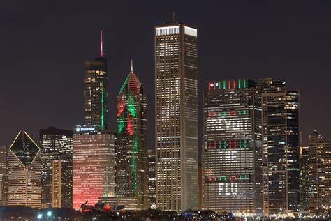 The Best Places In Chicago To See Christmas Tree Lights