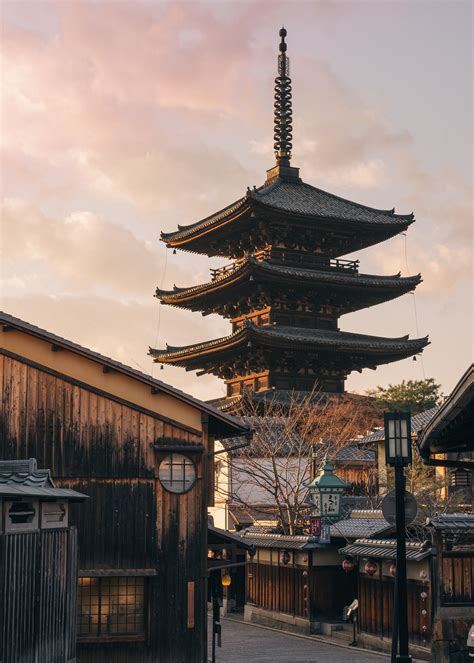 Yasaka Pagoda | Japan landscape, Aesthetic japan, Japanese landscape