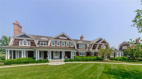 An Idyllic East Hampton Retreat Is on the Market | Architectural Digest