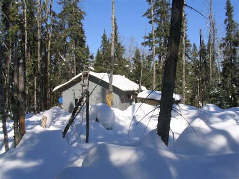 Mon camp de chasse à l'orignal en hiver.