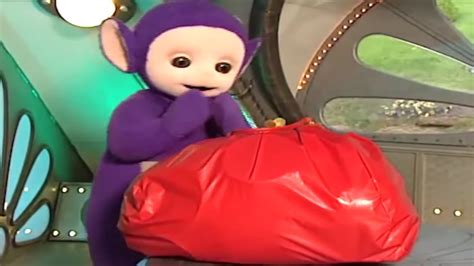 Tinky Winky Bag Is too Full! - Teletubbies English Episode - Picking Chillies (S14E27) - YouTube